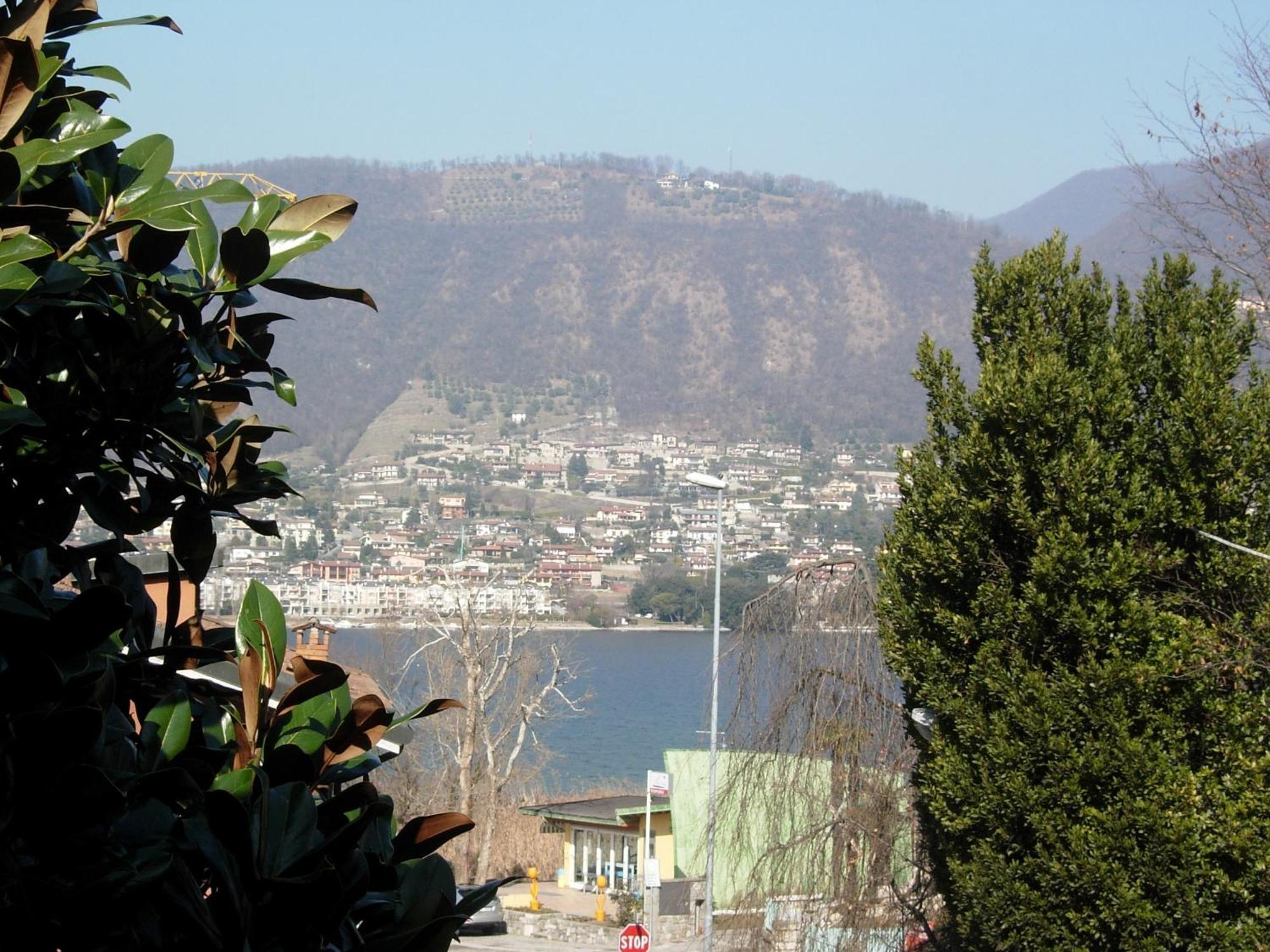 باراتِكو B&B Aria Di Lago المظهر الخارجي الصورة