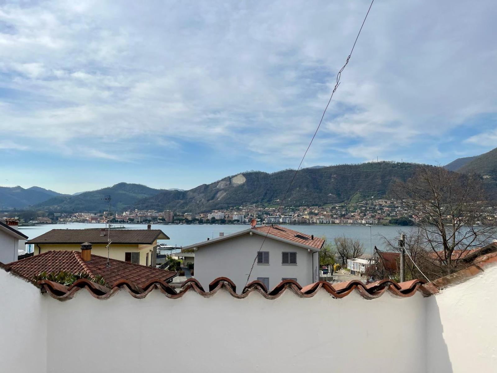 باراتِكو B&B Aria Di Lago المظهر الخارجي الصورة