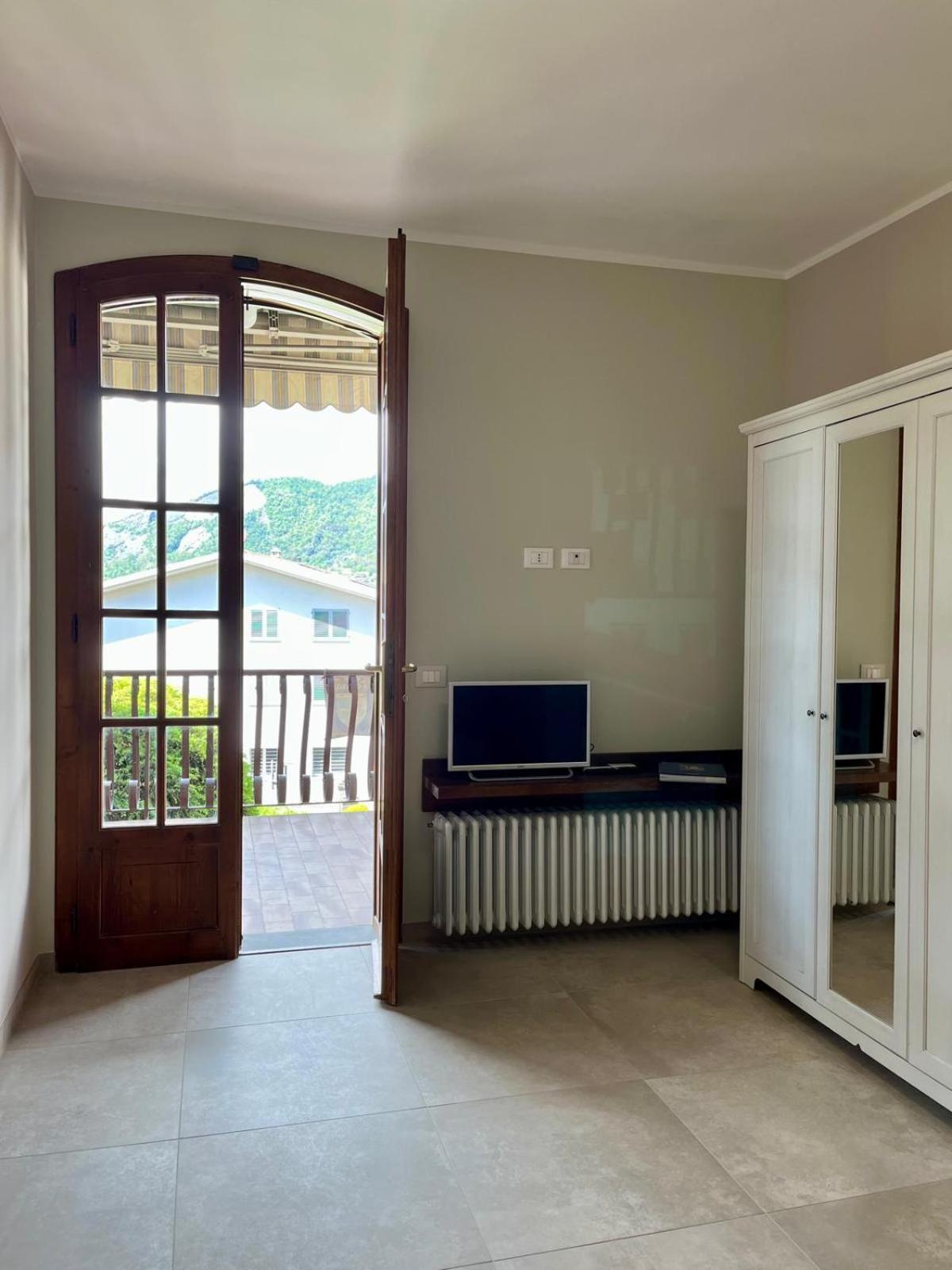 باراتِكو B&B Aria Di Lago الغرفة الصورة