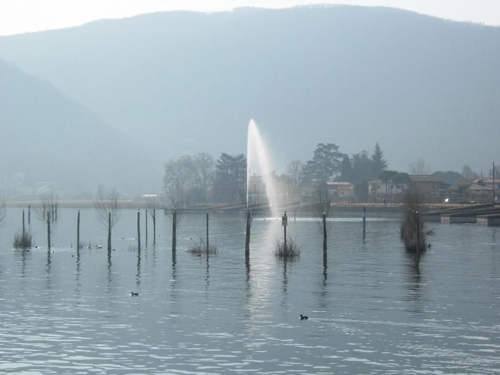 باراتِكو B&B Aria Di Lago المظهر الخارجي الصورة