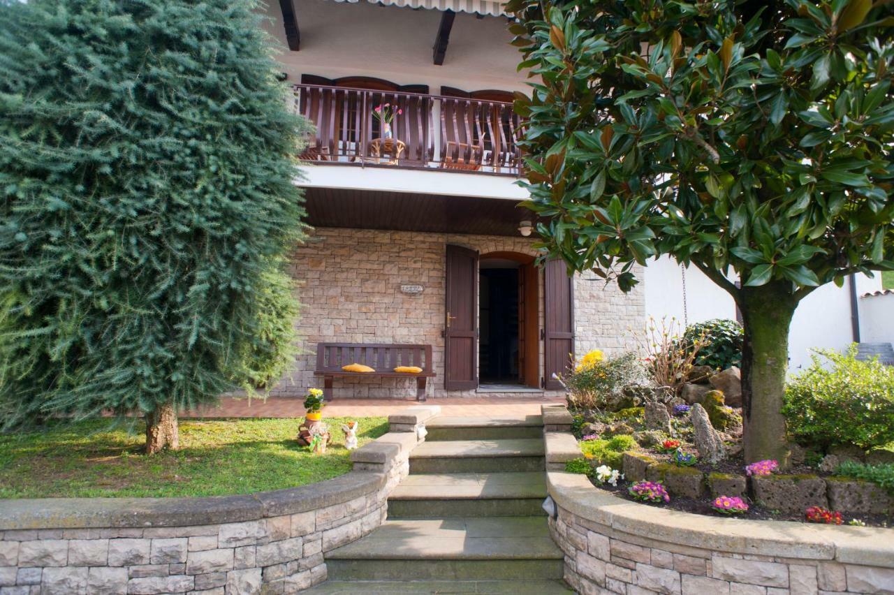 باراتِكو B&B Aria Di Lago المظهر الخارجي الصورة